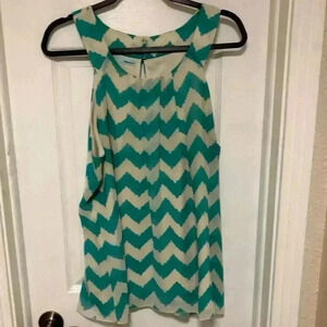 Maunces XL Womens chevron dress tank